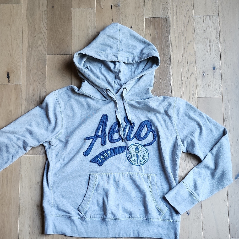 Aeropostale Gray Hoodie, Size Juniors Large